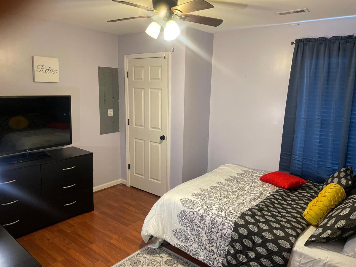 Cute 2-Brm Walkout Apt With Pool Table And Theater Διαμέρισμα Λέξινγκτον Εξωτερικό φωτογραφία