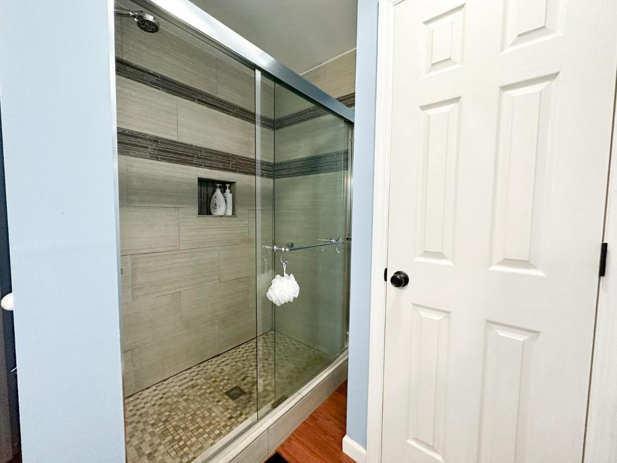 Cute 2-Brm Walkout Apt With Pool Table And Theater Διαμέρισμα Λέξινγκτον Εξωτερικό φωτογραφία