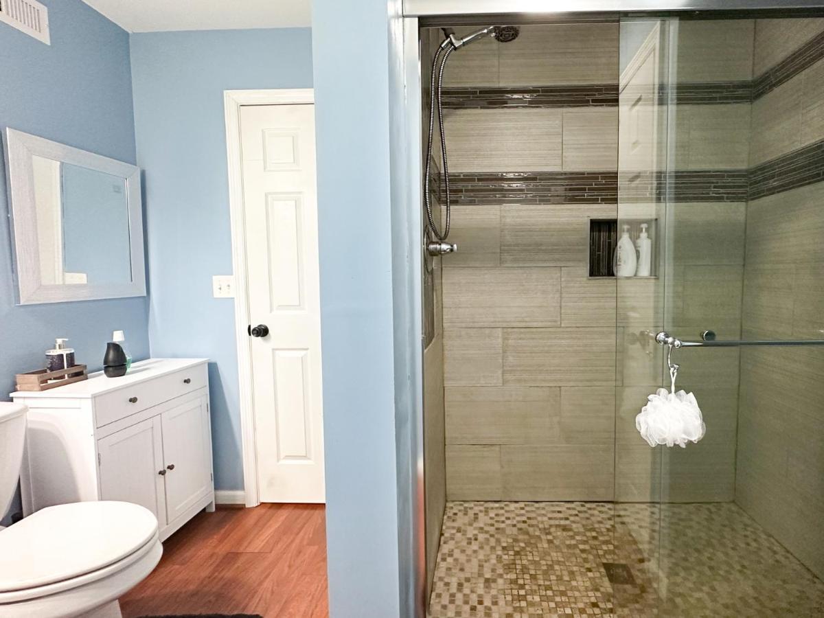 Cute 2-Brm Walkout Apt With Pool Table And Theater Διαμέρισμα Λέξινγκτον Εξωτερικό φωτογραφία